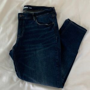 Old Navy Rockstar Supper Skinny Jeans Petite